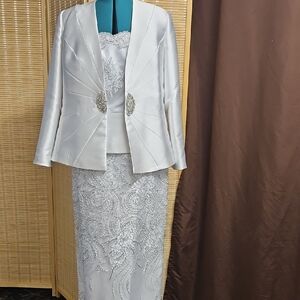 Sophisticated Cream Embellished Women's 3 Pc. Dress Suit